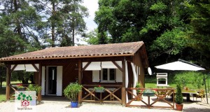 Les Sapinettes location vacances Bergerac : La maison vue extérieure