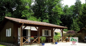 Les Sapinettes location vacances Bergerac : La maison vue extérieure